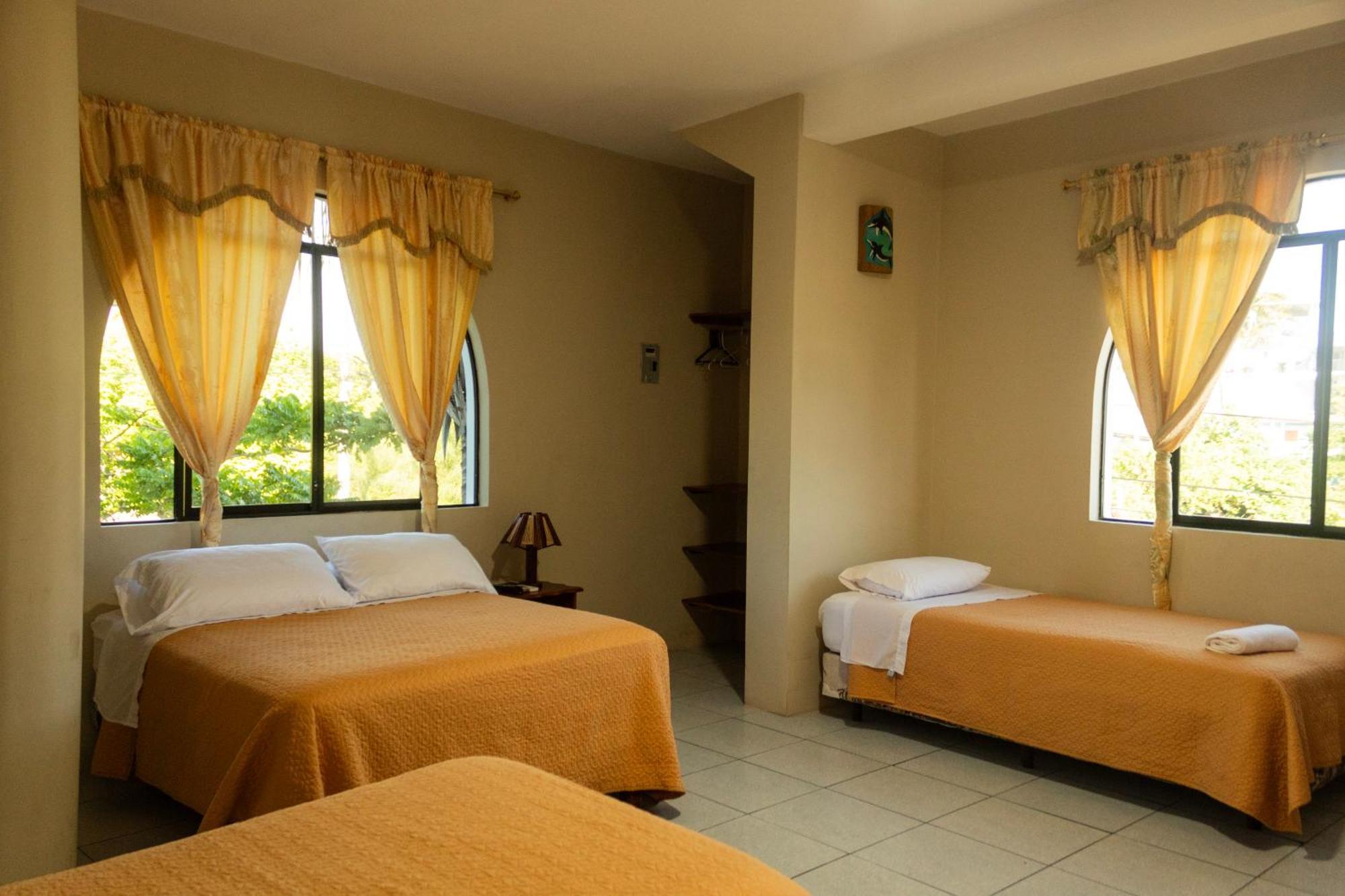 Hotel Casa De Nelly Puerto Baquerizo Moreno Zewnętrze zdjęcie